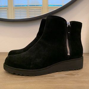 UGG Shala Boot-US Size 9